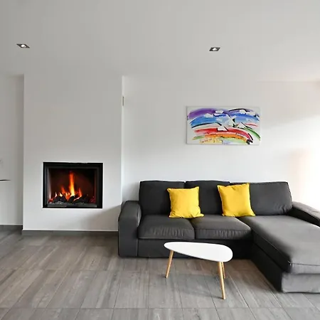 Sunny With View Apartment *